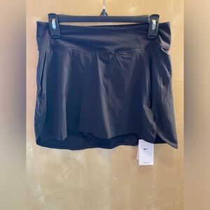 NWT Nike Skort | size M | black